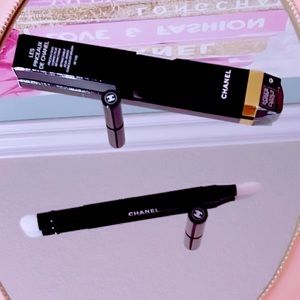 Brand new dual ended Chanel brush